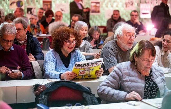 Hommage du PCF à Charlie Hebdo :  On peut rire de Dieu, surtout s’il existe