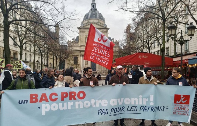 Bac pro : les Jeunes communistes se mobilisent contre la réforme
