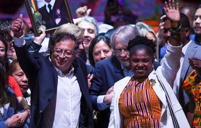 Colombie : Gustavo Petro prête serment et devient le premier président de gauche du pays