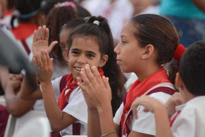 Soulagés par le recul du Covid, les Cubains attendent les touristes
