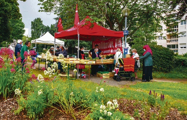 À la Roche-sur-Yon : grâce aux paniers- repas fournis par les communistes, je peux continuer à vivre