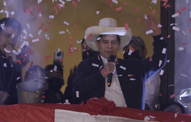 Pedro Castillo, enfin président du Pérou. Il remporte officiellement l’élection présidentielle