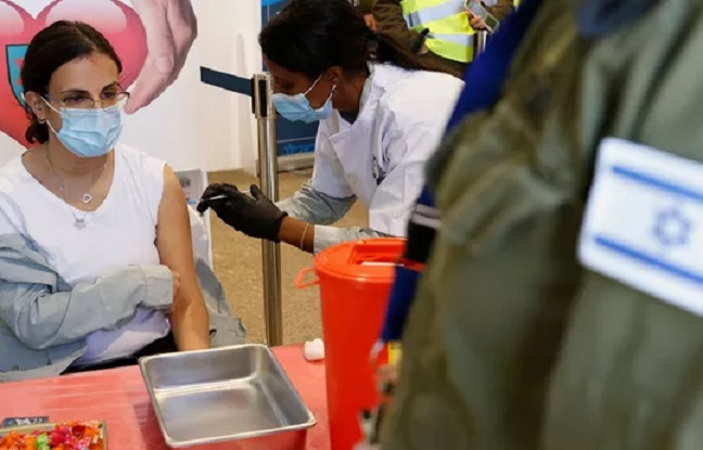 Quand Israël vaccine, les Palestiniens en  sont exclus