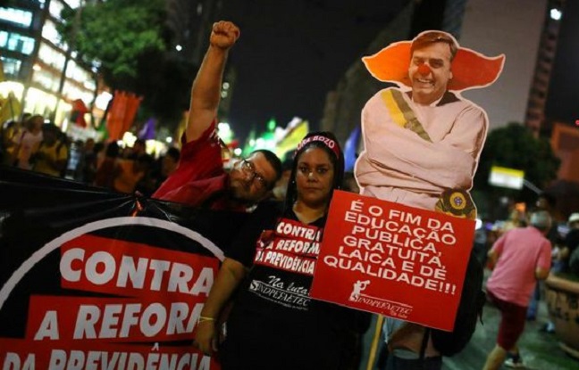 Réformes  : la catastrophe mondiale pour les retraités au bénéfice de la finance et des très riches