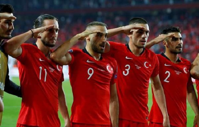 Euro 2020 : Ce salut militaire qui pourrait coûter cher aux Turcs