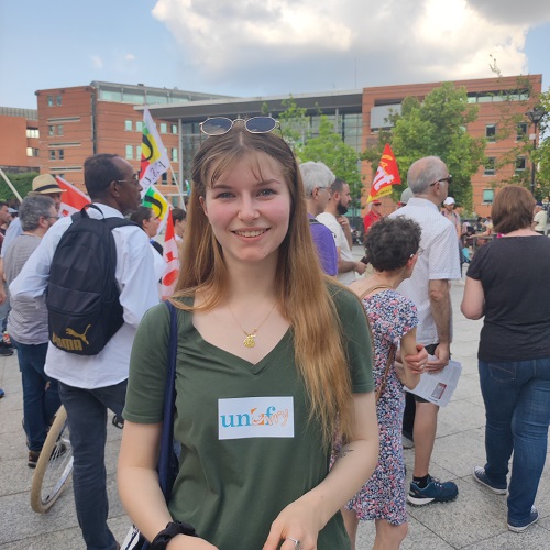Manifestation contre l\'extrême droite à Evry, parole des étudiants de l\'Unef