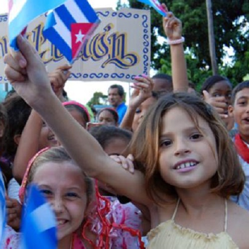 Fabien Roussel secrétaire national du PCF soutien Cuba et dénonce les USA et son embargo
