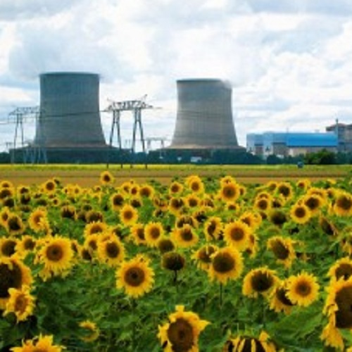 Débat sur le nucléaire civil et militaire avec Fabien Roussel