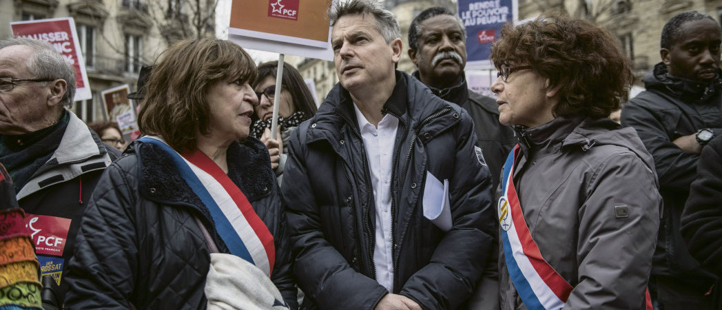 Le PCF soumet dix propositions aux Français et à Matignon