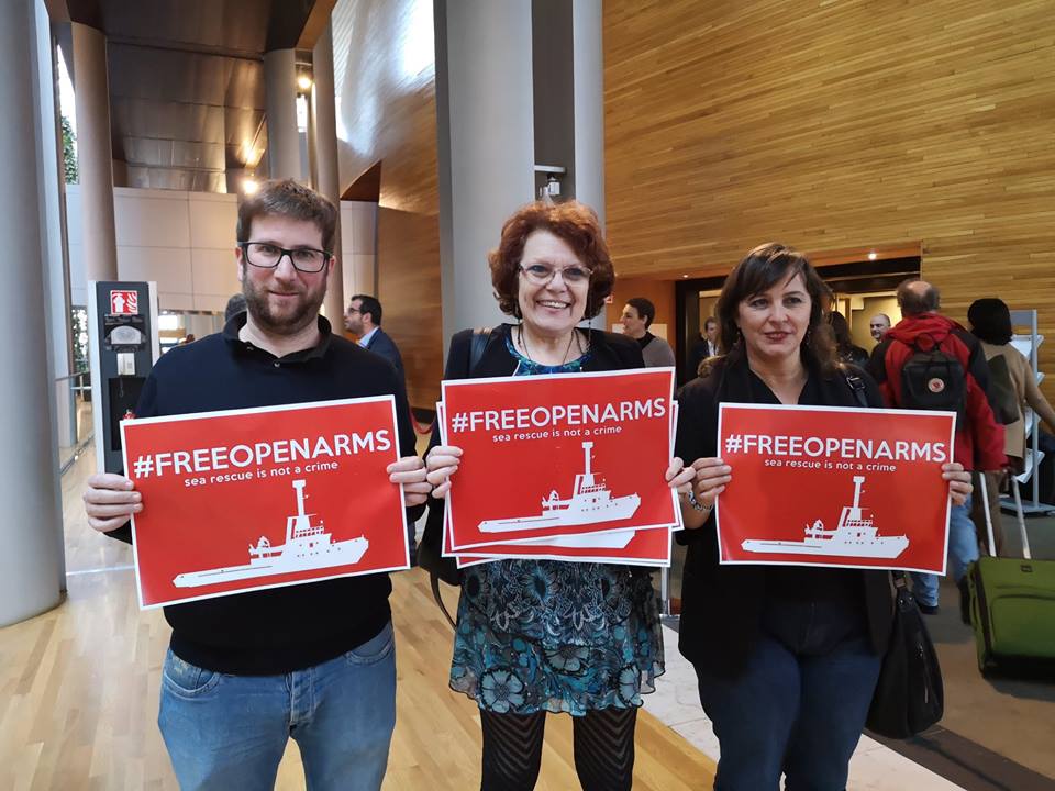 Marie Christine Vergiat députée Européenne GUE intervient sur la situation des migrants