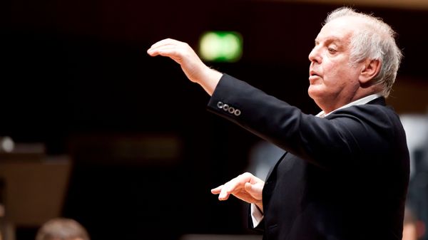 DANIEL BARENBOIM CHEF D\'ORCHESTRE DE LA PAIX